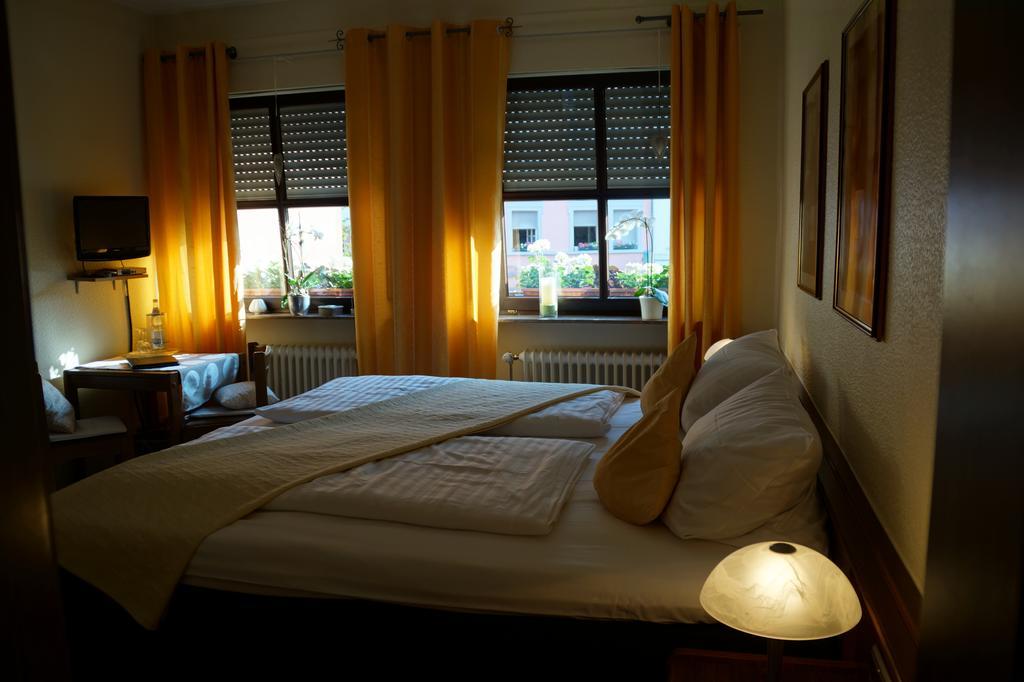 Hotel Restaurant Zunftstube ザールブルク 部屋 写真