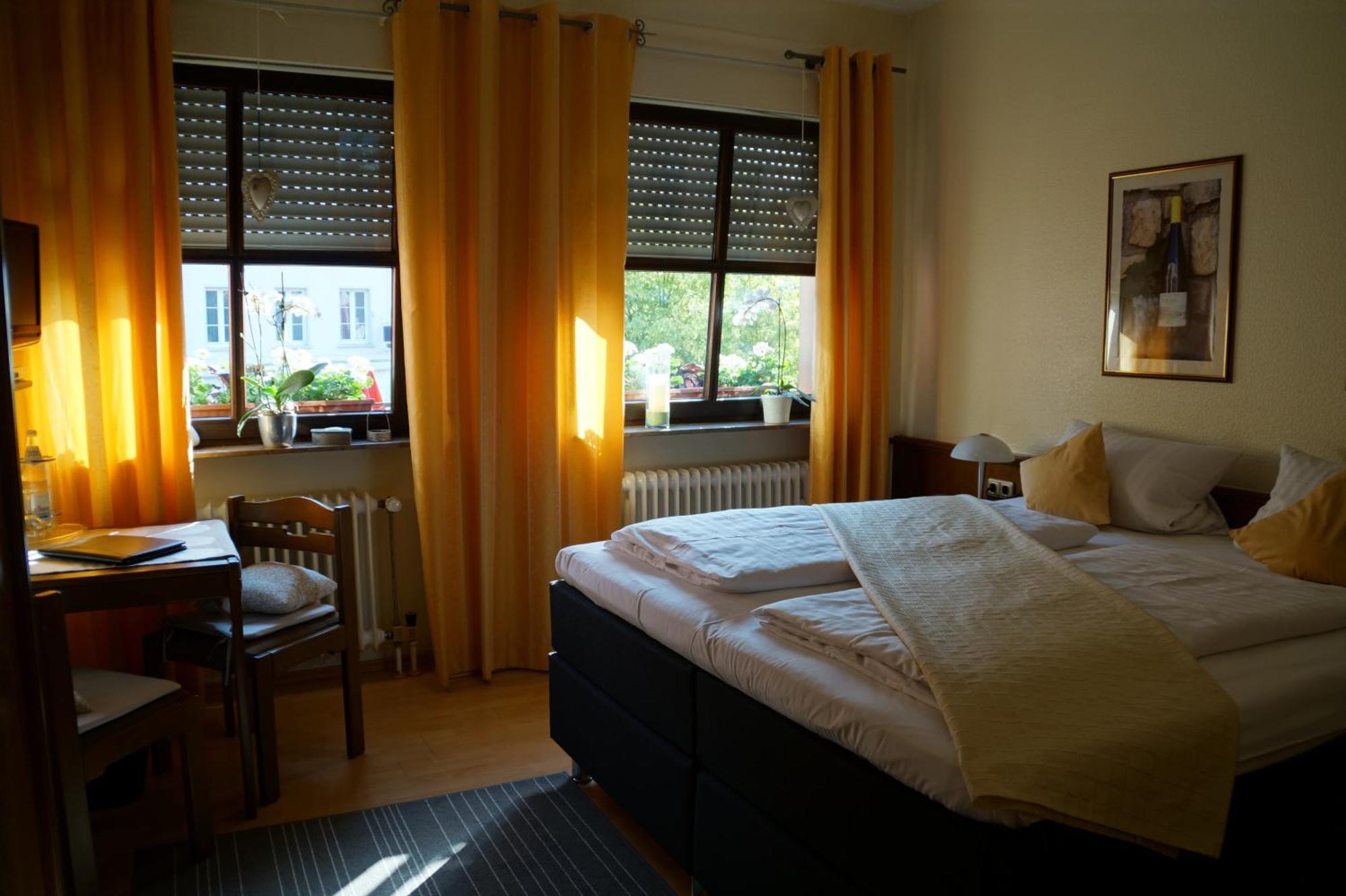 Hotel Restaurant Zunftstube ザールブルク 部屋 写真